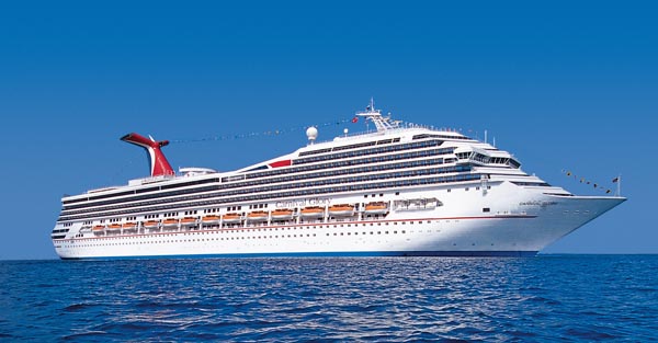 CARNIVAL GLORY Fondeando